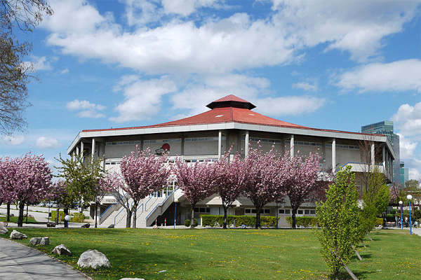 Datei:10 Budocenter.jpg