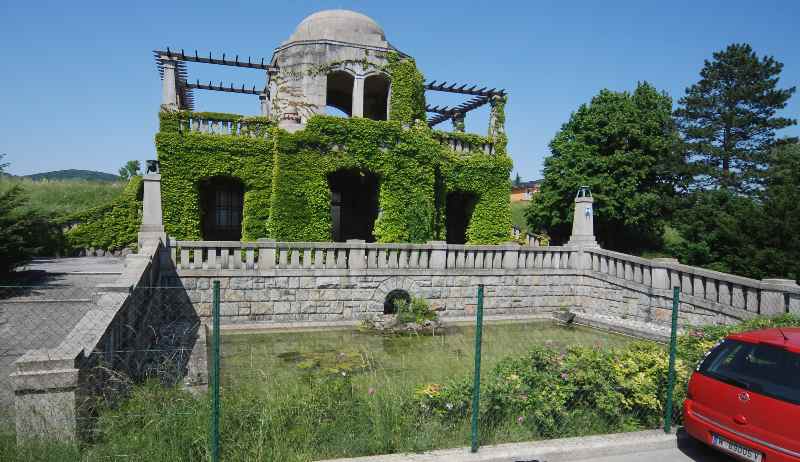 Datei:19 Wasserbehälter Hackenberg.jpg