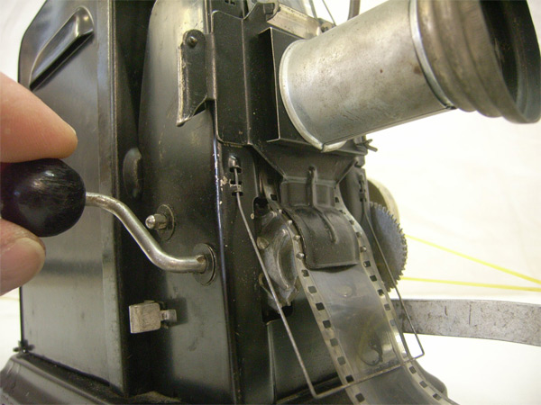 Datei:Alter Filmprojektor.jpg