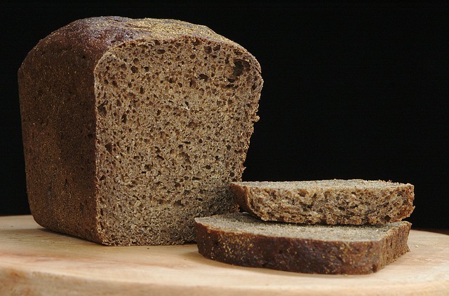 Datei:Roggenbrot.jpg