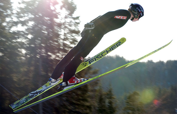 Datei:Skispringen im Sommer.jpg