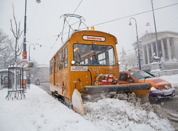 Datei:Straßenbahn Schneepflug.jpg