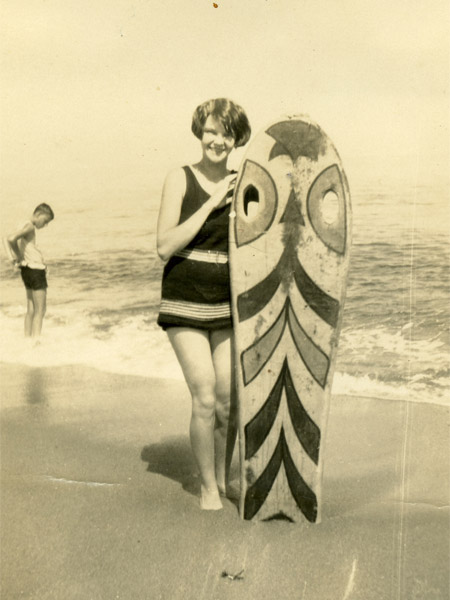Datei:Surfboard 1932.jpg