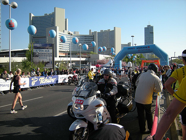 Datei:VCM 2009 ORF Kamerateam.jpg