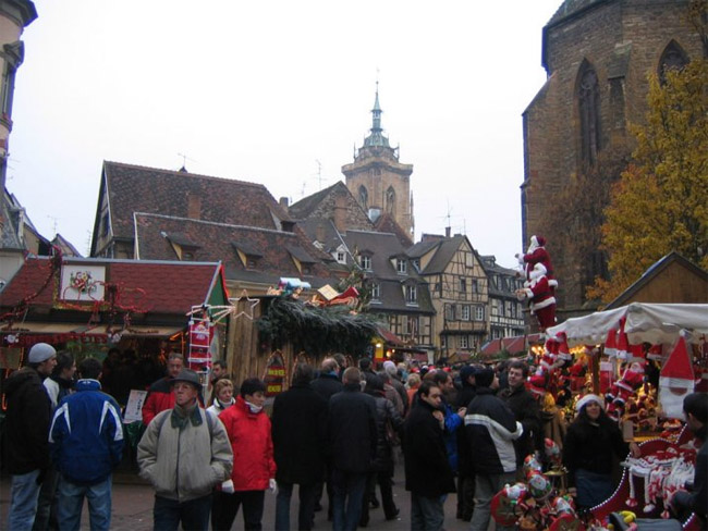 Datei:Weihnachtsmarkt Colmar.jpg