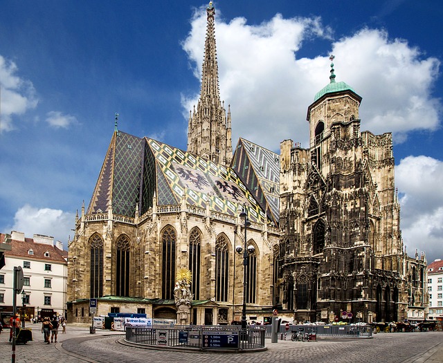 Datei:Wiener Stephansdom.jpg