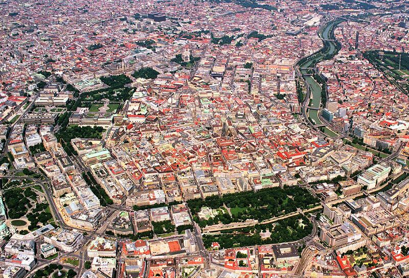 Datei:01 Luftaufnahme Innere Stadt.jpg