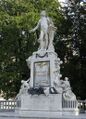 01 mozartdenkmal.jpg