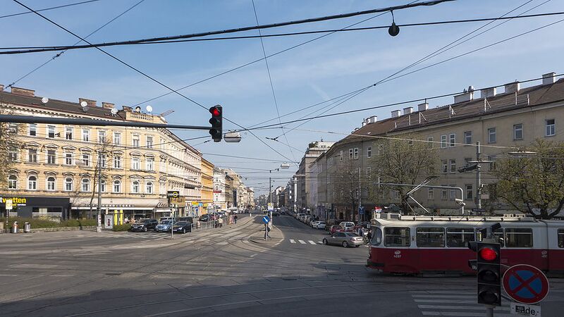 Datei:10 Quellenplatz.jpg