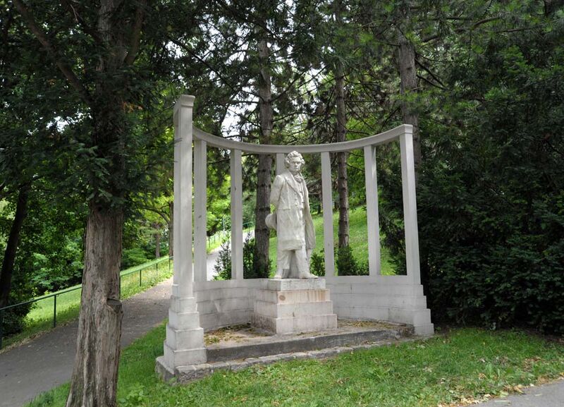 Datei:19 Beethoven im Heiligenstädterpark.jpg