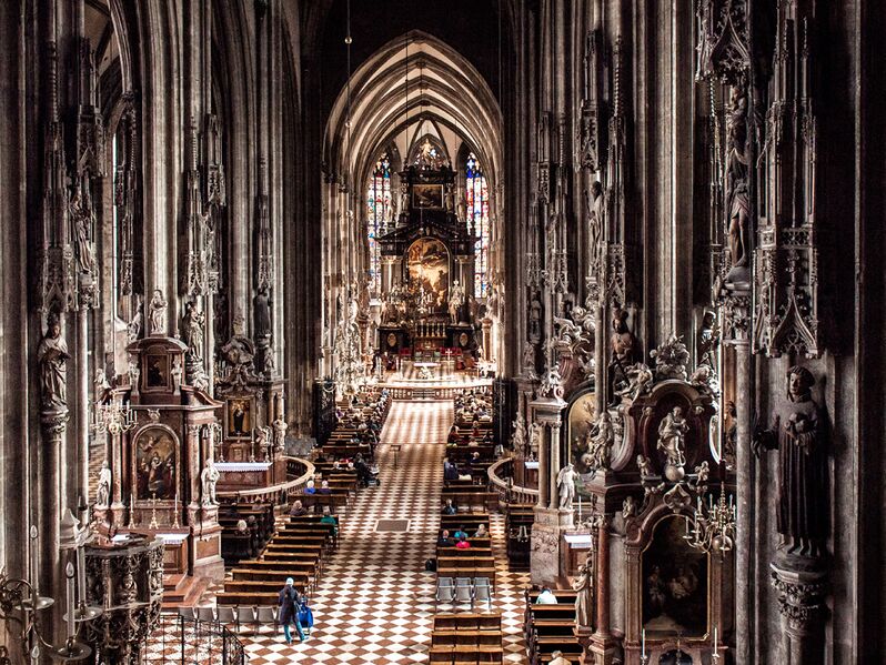 Datei:1 Stephansdom innen.jpg