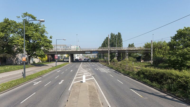 Datei:20 Handelskai Richtung NW.jpg