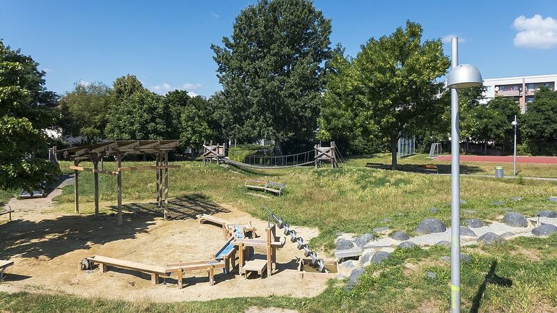 Datei:22 Ingeborg-Bachmann-Park.jpg