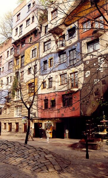 Datei:3 Hundertwasserhaus1.jpg