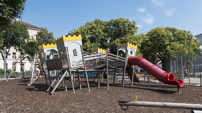 Datei:5 Bacherpark.jpg