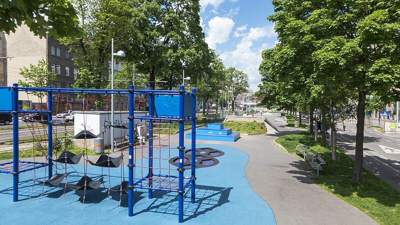 Datei:7 Emil-Maurer-Park.jpg