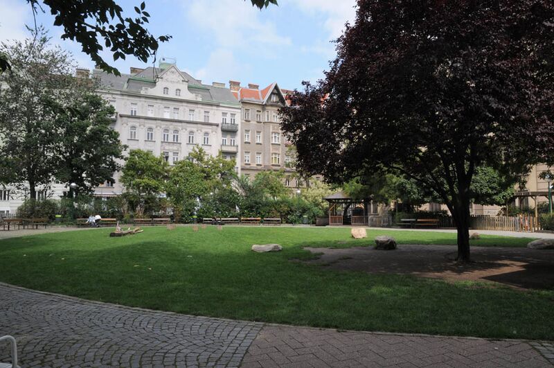 Datei:8 Hamerlingplatz.jpg