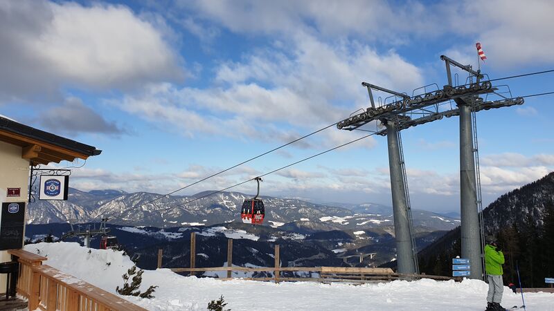 Datei:Ausblick vom Semmering.jpg