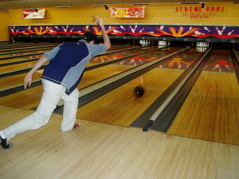 Datei:Bowlingspieler.jpg
