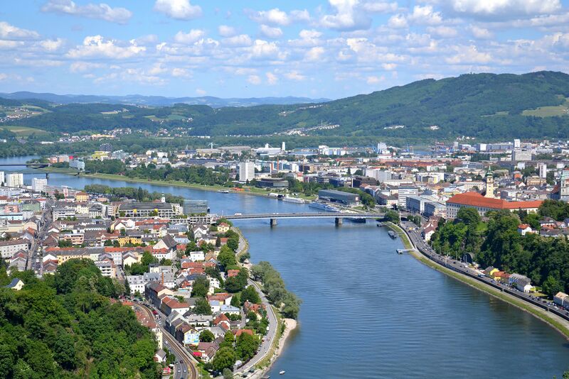 Datei:Donau Linz.jpg