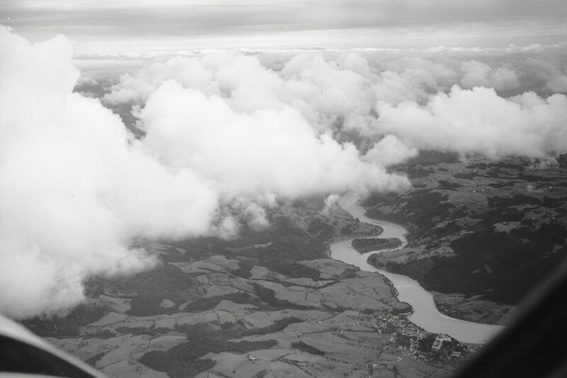 Datei:Donau bei Grein.jpg