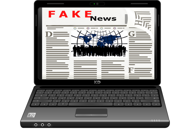 Datei:Fake News Laptop.png