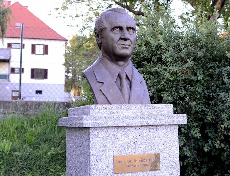 Datei:Klestil Denkmal Sieggraben.jpg