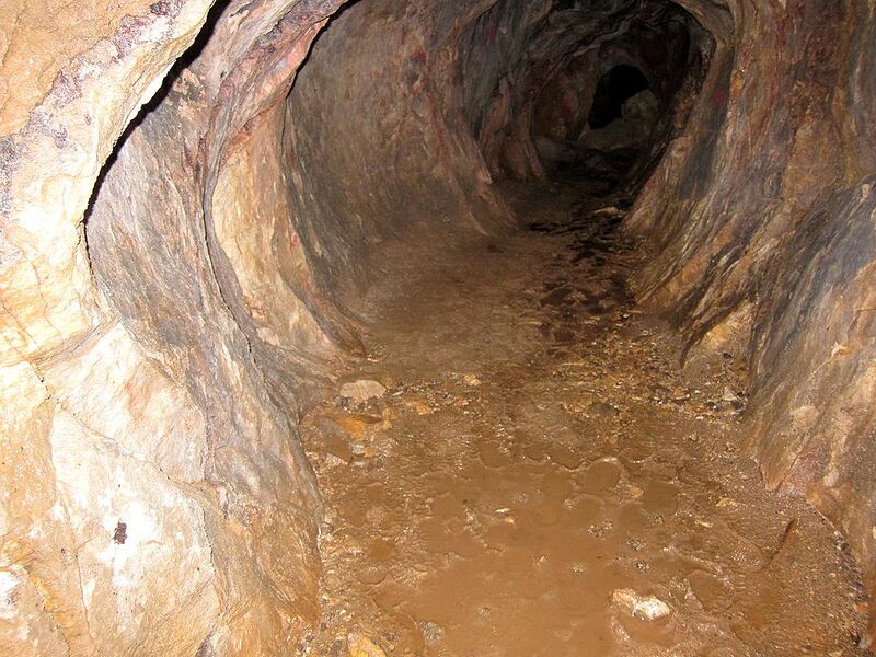 Datei:Oberzeiring Silberstollen.jpg