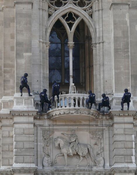 Datei:Polizei WEGA.jpg