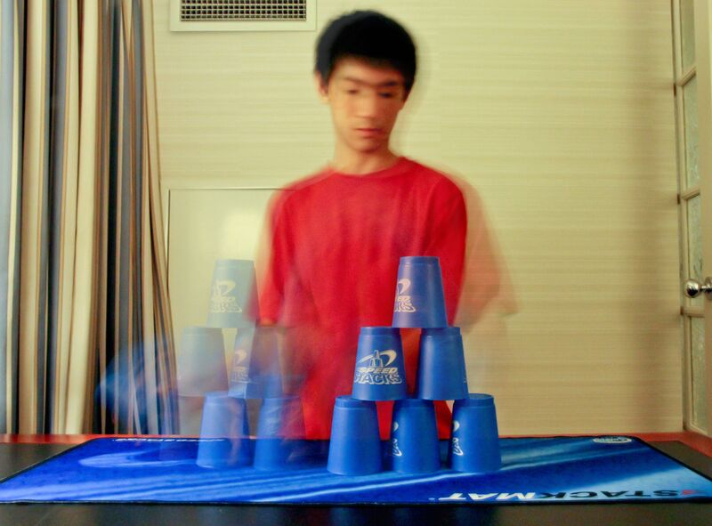 Datei:Purugganan Sport Stacking.jpg