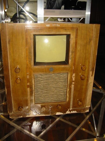Datei:Telefunken Fernseher 1936.jpg